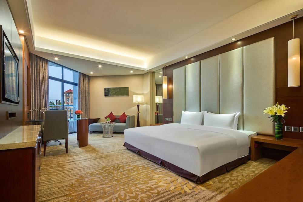 Отель Wanda Realm Xiamen North Bay Экстерьер фото